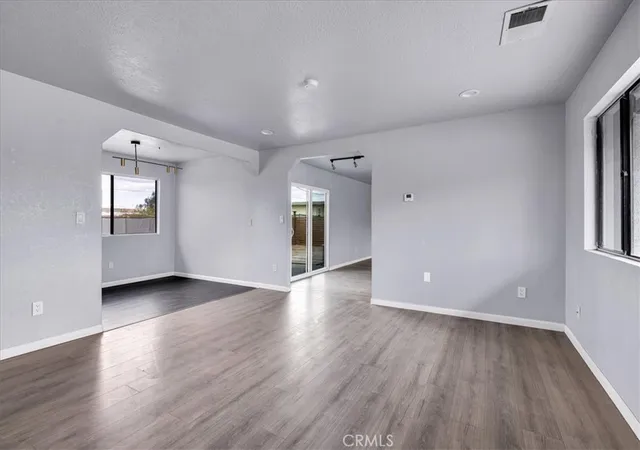 5th image of 74354 Cottonwood Dr, Twentynine Palms, CA 92277 | MLS# JT26099134