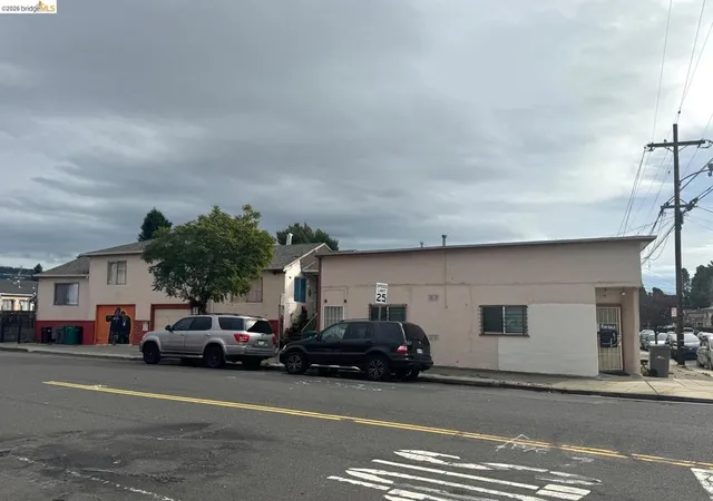 3rd image of 2612 38Th Ave, Oakland, CA 94619 | MLS# 41135052