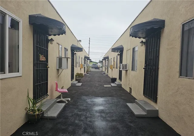 7th image of 2815 Orchard Pl, South Gate, CA 90280 | MLS# PW26106882