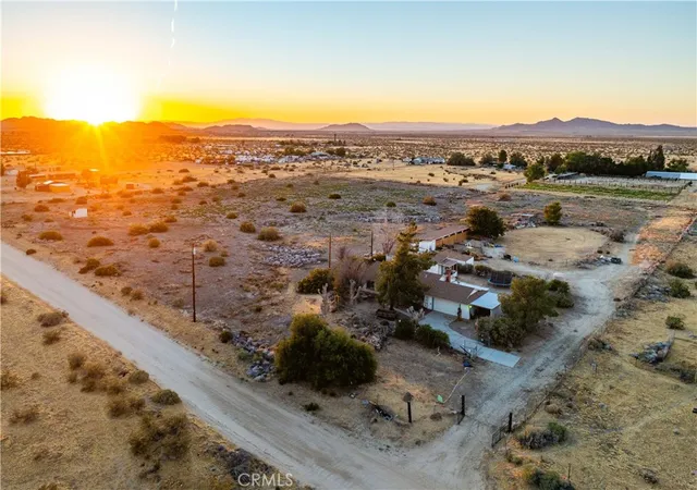 1st image of 20539 E Avenue R, Palmdale, CA 93591 | MLS# SR26106947