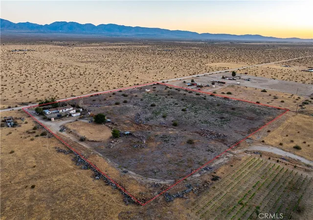 55th image of 20539 E Avenue R, Palmdale, CA 93591 | MLS# SR26106947