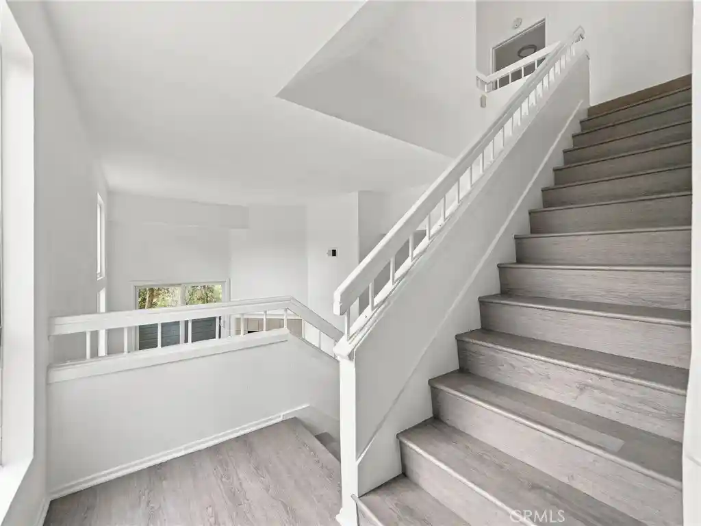 Photo 3 of Townhouse for sale at 24879 Nueva Vista, Laguna Niguel, CA 92677 | MLS# OC26107118 | Listing updated on 2026-10-28