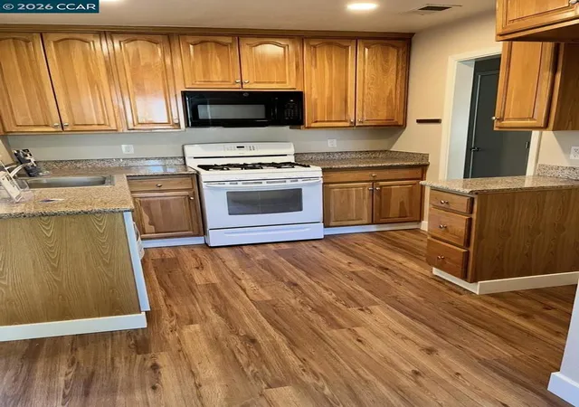 Photo 3 of Single family home for sale at 1517 Garfield St, Fairfield, CA 94533 | MLS# 41135085 | Listing updated on 2026-08-05