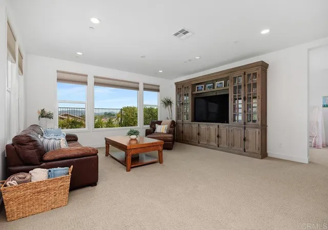 Homes for sale in Escondido, CA | 1365 Vista Ave, Escondido, CA 92026 | MLS# NDP2604757