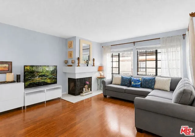 1st image of 441 E San Jose Ave #209, Burbank, CA 91501 | MLS# 26834713