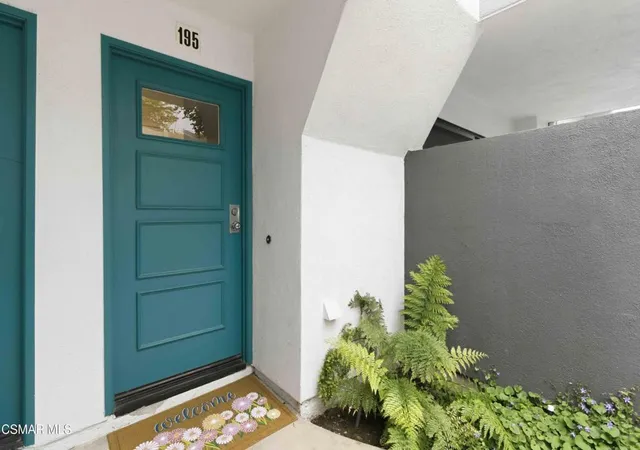 3rd image of 1182 Tivoli Ln #195, Simi Valley, CA 93065 | MLS# 226002310