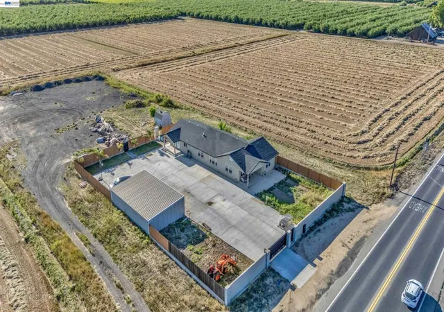4th image of 5825 Geer Rd, Hughson, CA 95326 | MLS# 41135095