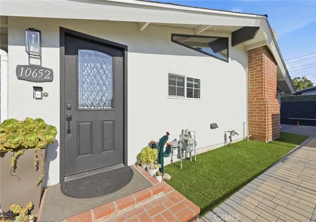 Homes for sale in Anaheim, CA | 10652 Thomas, Anaheim, CA 92804 | MLS# DW26106893