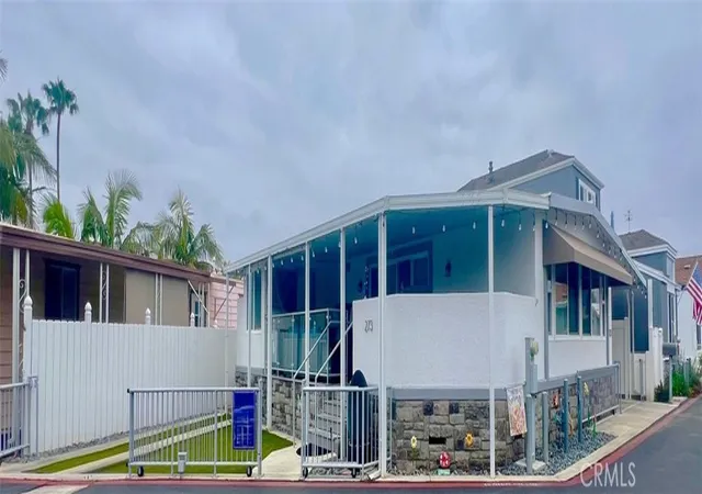 Photo 3 of Manufactured home for sale at 273 Revere, Newport Beach, CA 92660 | MLS# NP26105741 | Listing updated on 2026-09-23