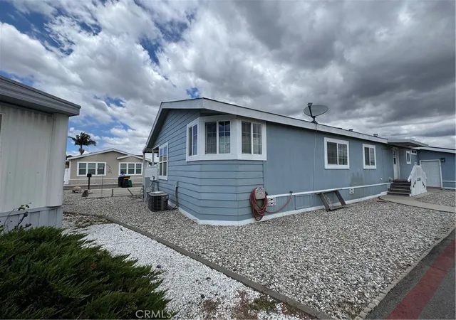 Photo 3 of Manufactured home for sale at 50 Cypress, Anaheim, CA 92801 | MLS# PW26101707 | Listing updated on 2026-10-05