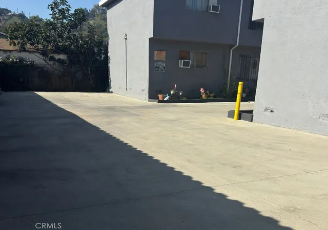 3rd image of 2714 Queen, Los Angeles, CA 90039 | MLS# PW26106305