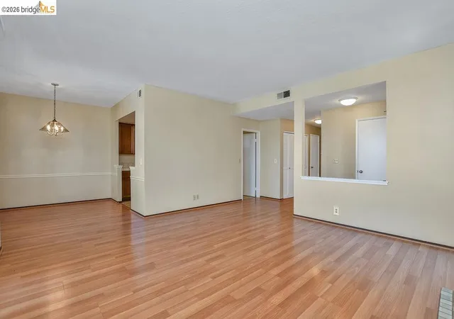 3rd image of 2776 East Ct, San Pablo, CA 94806 | MLS# 41135116