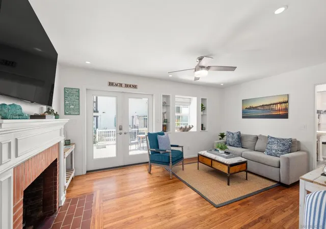 4th image of 732 Deal Court #A, San Diego, CA 92109 | MLS# 260011971SD