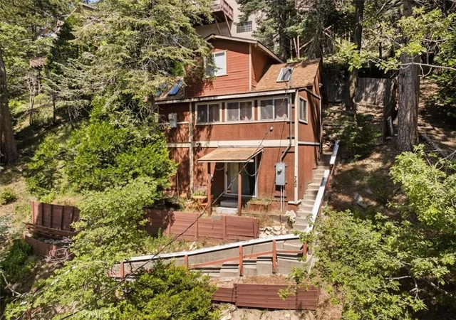 Homes for sale in Lake Arrowhead, CA | 782 Virginia Ct, Lake Arrowhead, CA 92352 | MLS# IG26102624