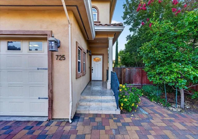 Homes for sale in Campbell, CA | 725 W Hacienda Ave, Campbell, CA 95008 | MLS# ML82043848