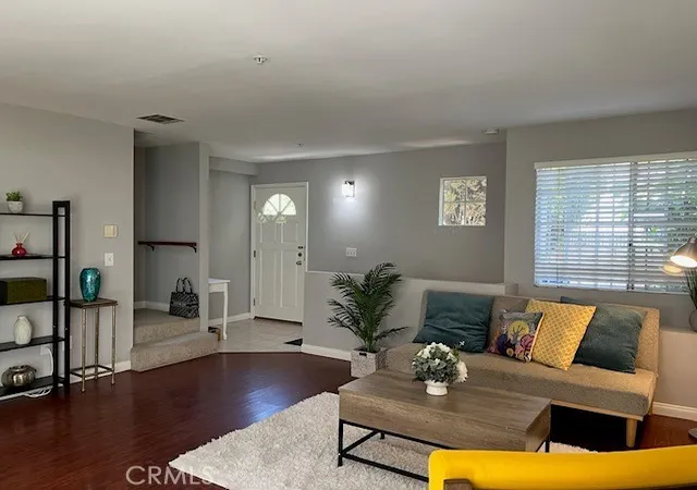 Listing Photo 4 - Condo for sale in building located at 707 S Chapel Ave, Alhambra, CA 91801