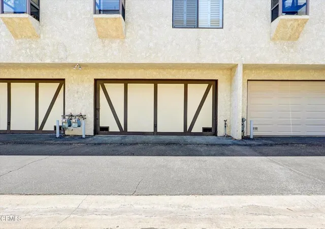 32nd image of 21209 Lassen St #4, Los Angeles, CA 91311 | MLS# P1-27199