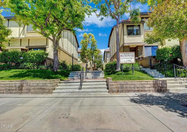 4th image of 21209 Lassen St #4, Los Angeles, CA 91311 | MLS# P1-27199