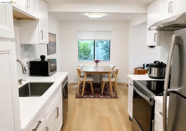 Homes for sale in Oakland, CA | 8761 Mountain Blvd #11, Oakland, CA 94605 | MLS# 41135137