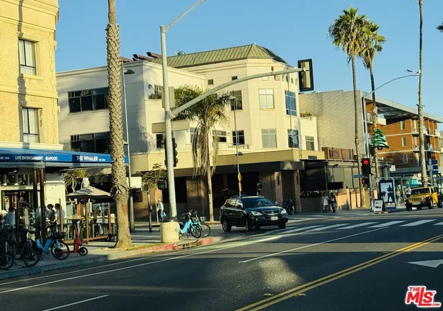 Homes for sale in Santa Monica, CA | 912 6th St #8, Santa Monica, CA 90403 | MLS# 26835365