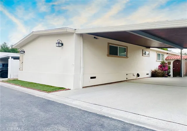 Photo 1 of Manufactured home for sale at 23777 Mulholland Hwy Spc 35, Calabasas, CA 91302 | MLS# SR26107680 | Listing updated on 2026-09-06