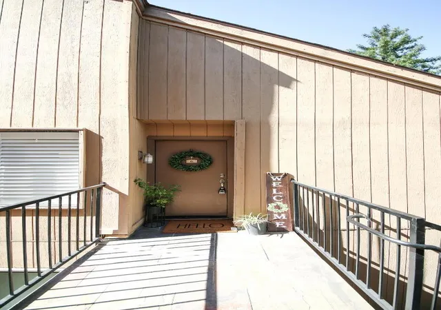 4th image of 546 Woodside Oaks, Sacramento, CA 95825