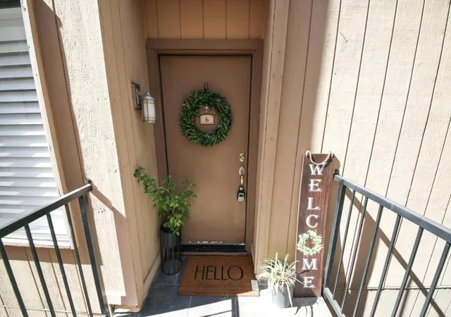 5th image of 546 Woodside Oaks, Sacramento, CA 95825