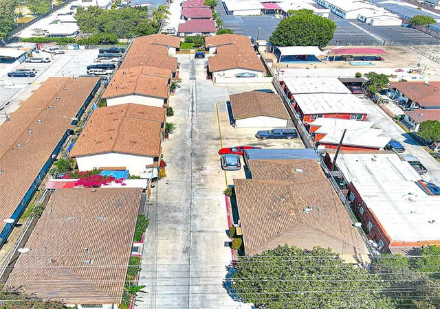 Photo 1 of Single family home for sale at 4863 Elizabeth St, Cudahy, CA 90201 | MLS# IV26067743 | Listing updated on 2026-06-17