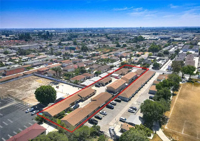 Photo 3 of Single family home for sale at 4863 Elizabeth St, Cudahy, CA 90201 | MLS# IV26067743 | Listing updated on 2026-06-17