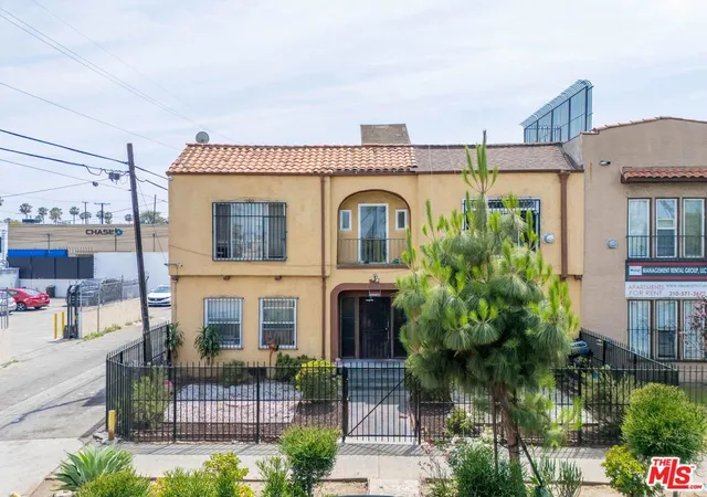 1st image of 1014 W 57th St, Los Angeles, CA 90037 | MLS# 26835457