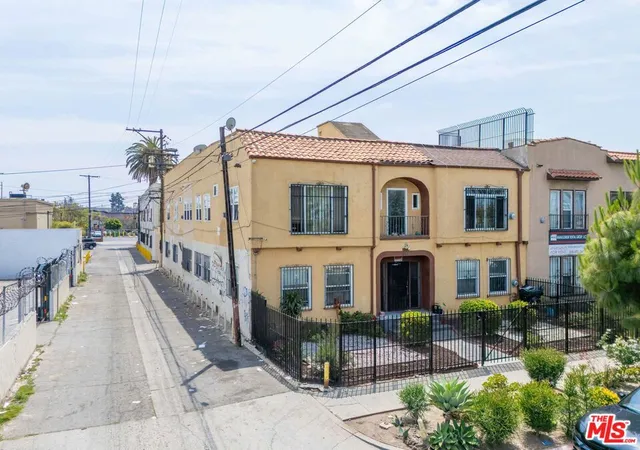 2nd image of 1014 W 57th St, Los Angeles, CA 90037 | MLS# 26835457