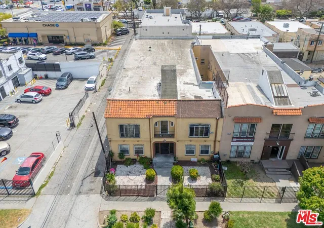 5th image of 1014 W 57Th St, Los Angeles, CA 90037 | MLS# 26835457