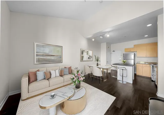 3rd image of 1501 Front St 613, San Diego, CA 92101