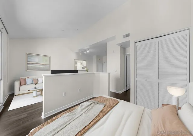 4th image of 1501 Front St 613, San Diego, CA 92101