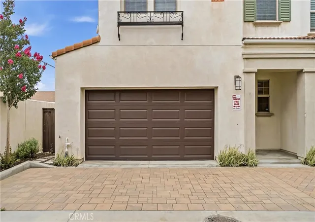 Listing Photo 2 - Condo for sale in building located at 291 E Arrow, Glendora, CA 91740 - Unit #17