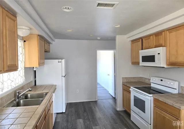 Homes for sale in Lake Isabella, CA | 2021 Pecos Ave, Lake Isabella, CA 93240 | MLS# SW26107778