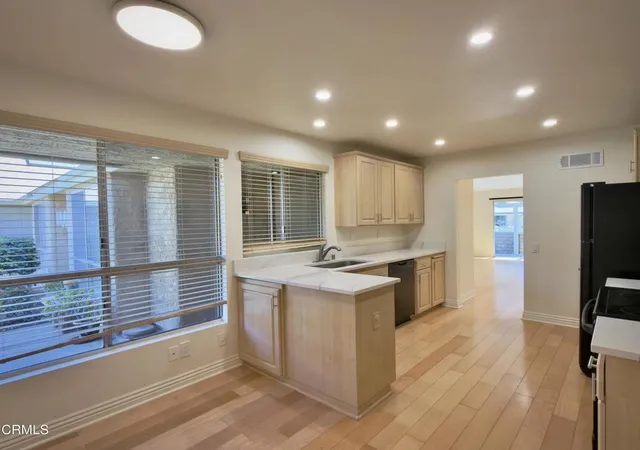5th image of 15117 Village 15, Camarillo, CA 93012 | MLS# V1-36475