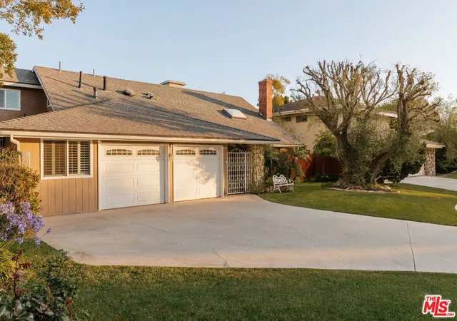 Photo 1 of Single family home for sale at 6125 Queenridge Dr, Rancho Palos Verdes, CA 90275 | MLS# 26835441 | Listing updated on 2026-09-25