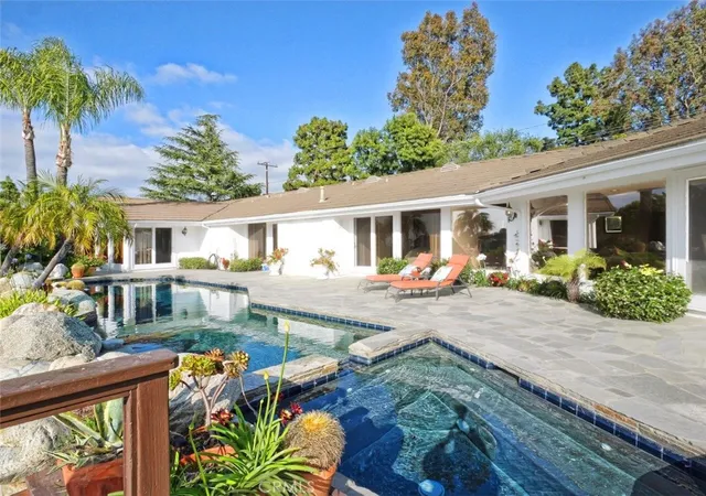 Photo 3 of Single family home for sale at 14 Georgeff, Rolling Hills, CA 90274 | MLS# PV26107296 | Listing updated on 2026-10-07