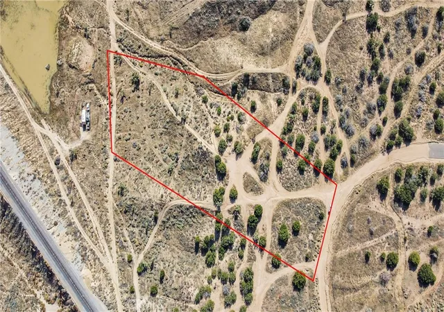 Photo 3 of Land for sale at 0 Heartland Cir, Oak Hills, CA 92344 | MLS# HD26107907 | Listing updated on 2026-05-18