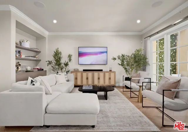 3rd image of 11500 San Vicente Blvd #202, Los Angeles, CA 90049 | MLS# 26832855
