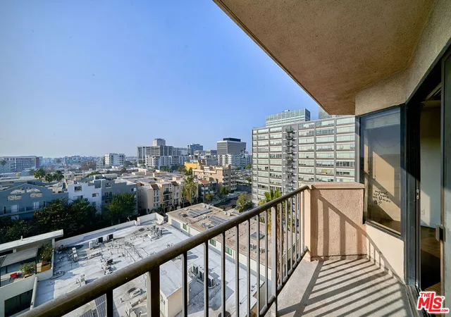 3rd image of 727 S Ardmore Ave, Los Angeles, CA 90005