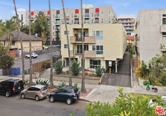 3rd image of 741 S Hobart Blvd, Los Angeles, CA 90005 | MLS# 26666461