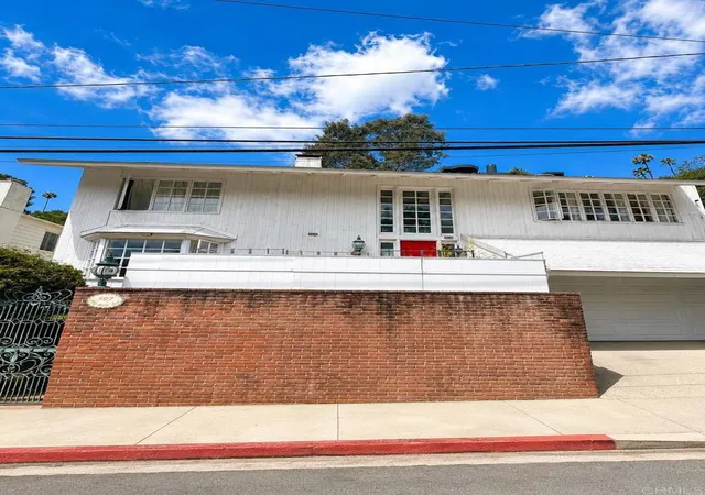 3rd image of 507 W Rustic, Santa Monica, CA 90402 | MLS# PTP2603811