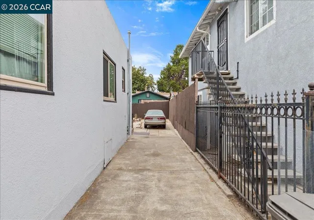 12th image of 9903 Olive St, Oakland, CA 94603 | MLS# 41135175