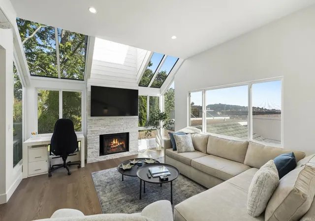 5th image of 371 Longden Ln, Solana Beach, CA 92075 | MLS# NDP2604791