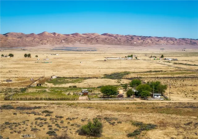 Photo 3 of Manufactured home for sale at 13470 De Sabla, Santa Margarita, CA 93453 | MLS# SC26108099 | Listing updated on 2026-09-10