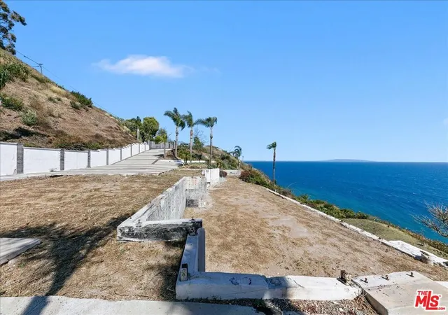 Homes for sale in Malibu, CA | 20542 Seaboard Rd, Malibu, CA 90265 | MLS# 26835687