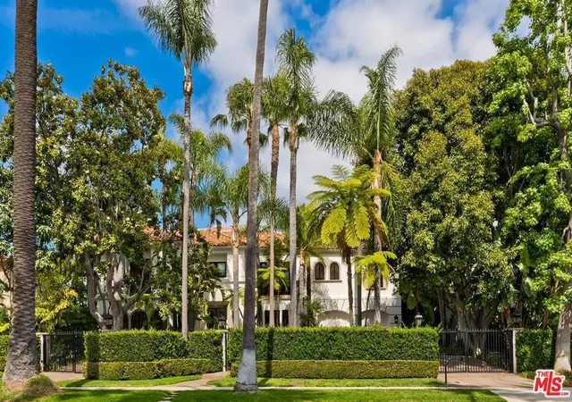 Photo 1 of Mansion for sale at 812 N Bedford Dr, Beverly Hills, CA 90210 | MLS# 26834029 | Listing updated on 2026-06-12