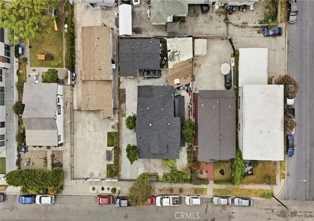 2nd image of 1472 W 37th St, Los Angeles, CA 90018 | MLS# DW26108134